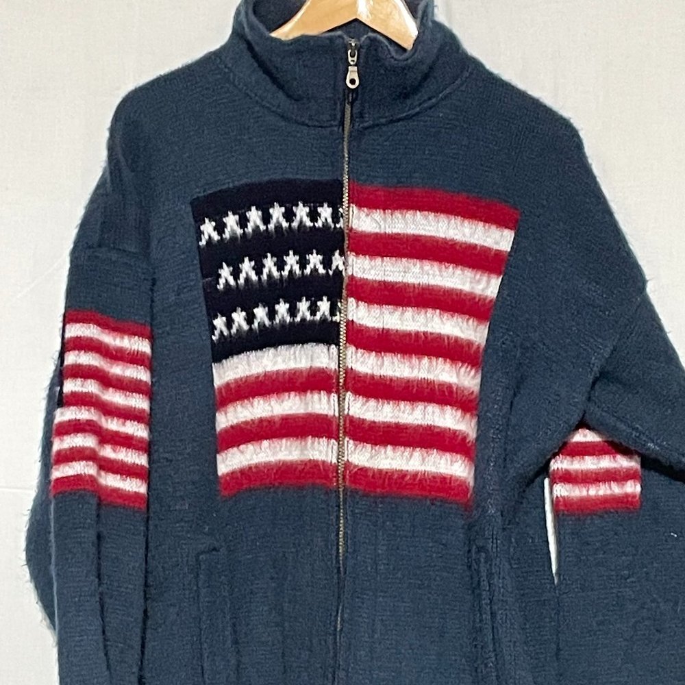 Authentic Ruminahui full zip sweater,100% Wool, USA Flag, made in Ecuador